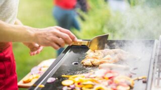 Cocinero@ con experiencia en plancha y freidora
