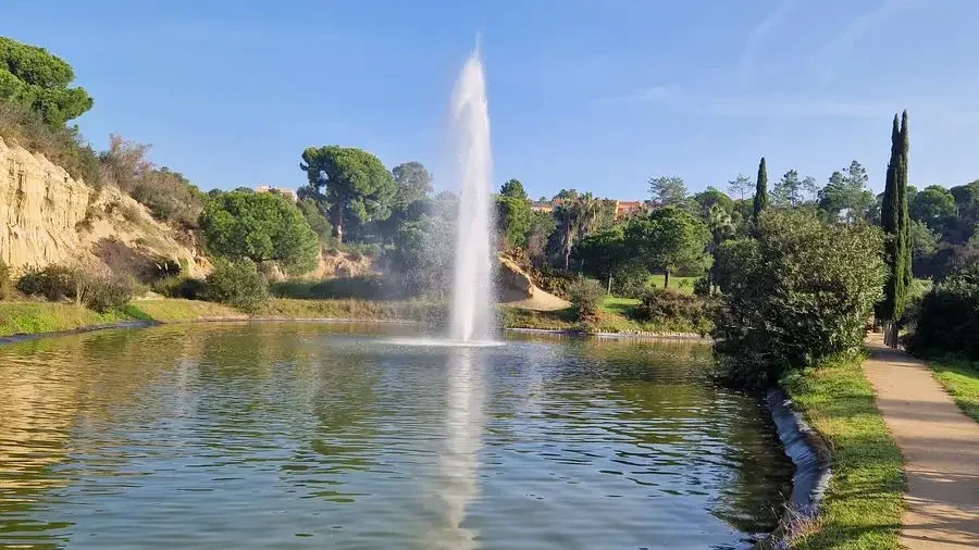 Parque de los Cabezos Avenida Rio Frio Islantilla en Ruta
