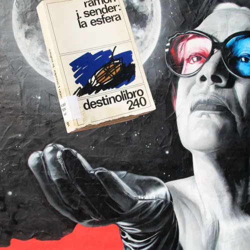 La esfera abril vertical